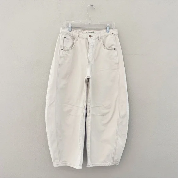 Free People Good Luck Barrel Jeans 29 Cream Milk Denim Curved Bow Leg Boho Chic - Picture 6 of 14